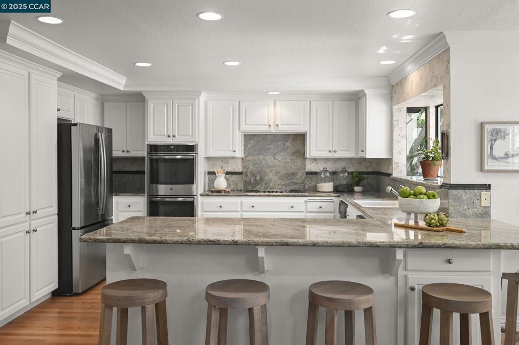 HIDDEN OAK - Residential