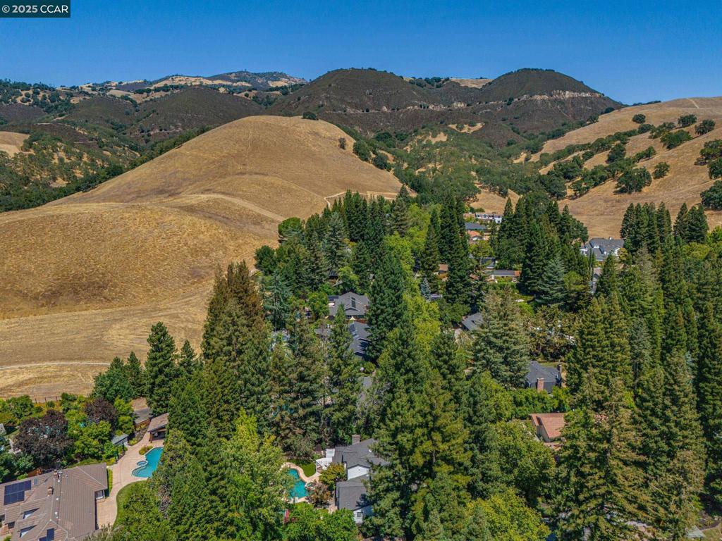 HIDDEN OAK - Residential