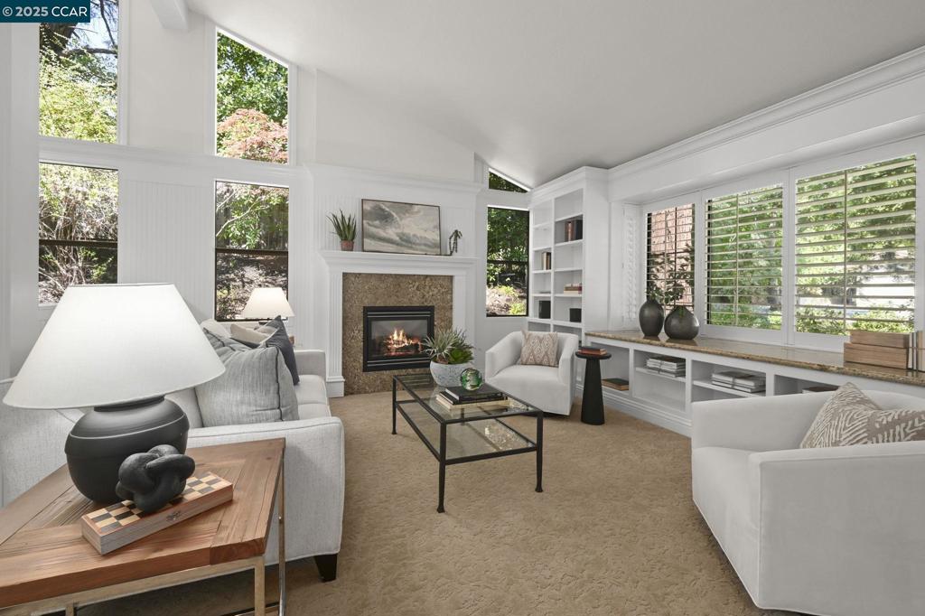 HIDDEN OAK - Residential