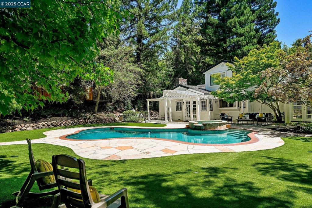 HIDDEN OAK - Residential