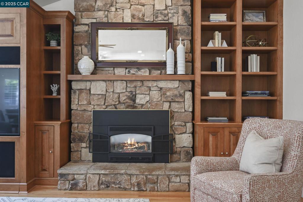 HIDDEN OAK - Residential