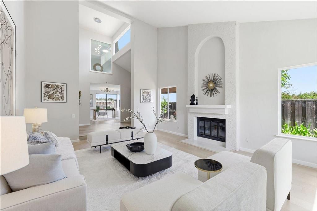 Photo of 12 Riviera Circle, Redwood City, CA 94065 (MLS # ML82043289)