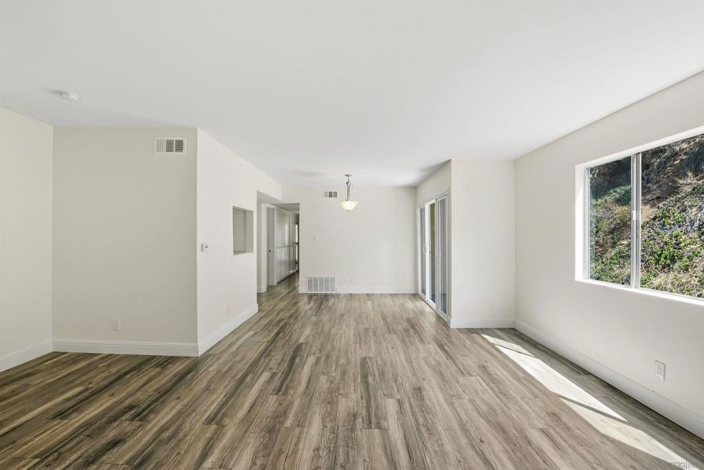 6811 Alvarado Rd Rd