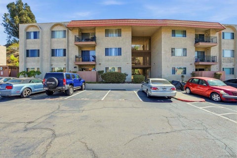 Photo of 6811 Alvarado Rd Rd #24, San Diego, CA 92120 (MLS # 260019004SD)
