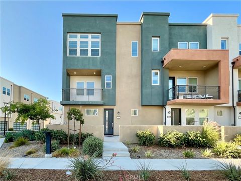 Photo of 27054 Hummingbird Lane, Valencia, CA 91381 (MLS # WS26142204)