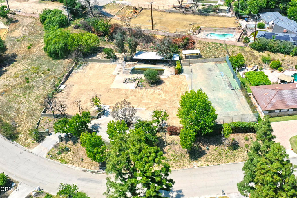 Properties 1 1561 Gaywood Drive
