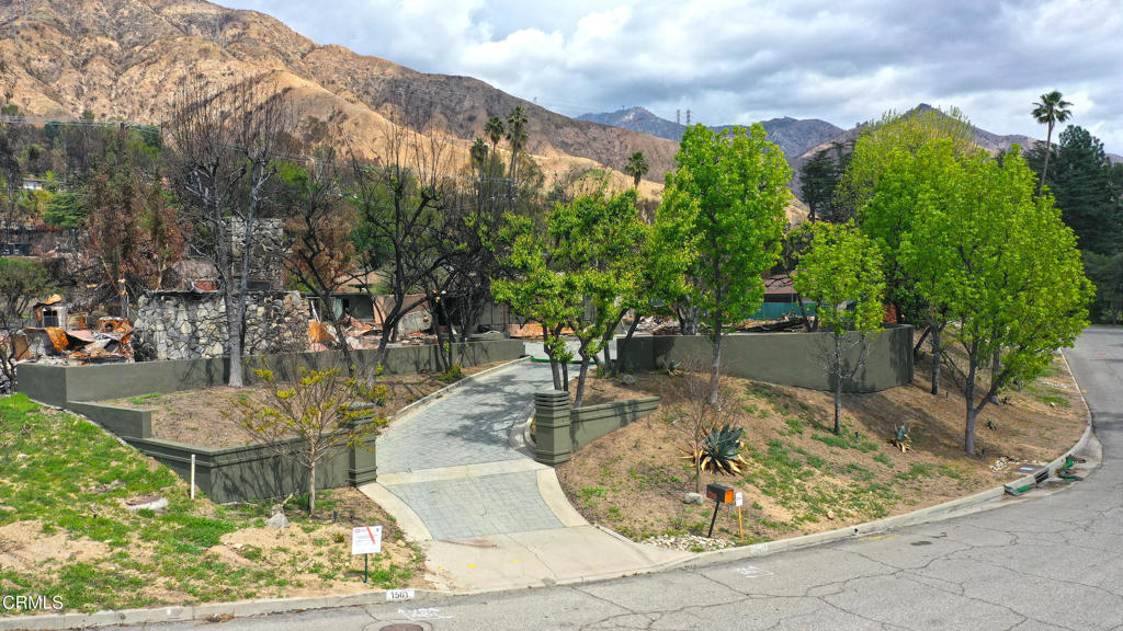 Properties 4 1561 Gaywood Drive