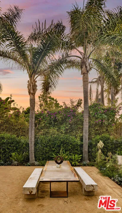 Carpinteria, California 93013, United States, 5 Bedrooms Bedrooms, ,4 BathroomsBathrooms,Residential,Active,234996