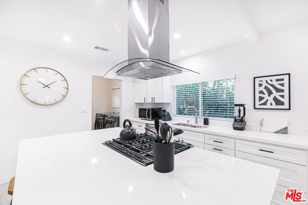 143 N Vendome Street, Los Angeles CA 90026