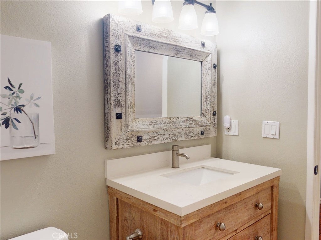 22332 Savona, Laguna Hills CA 92653 - Photo 17