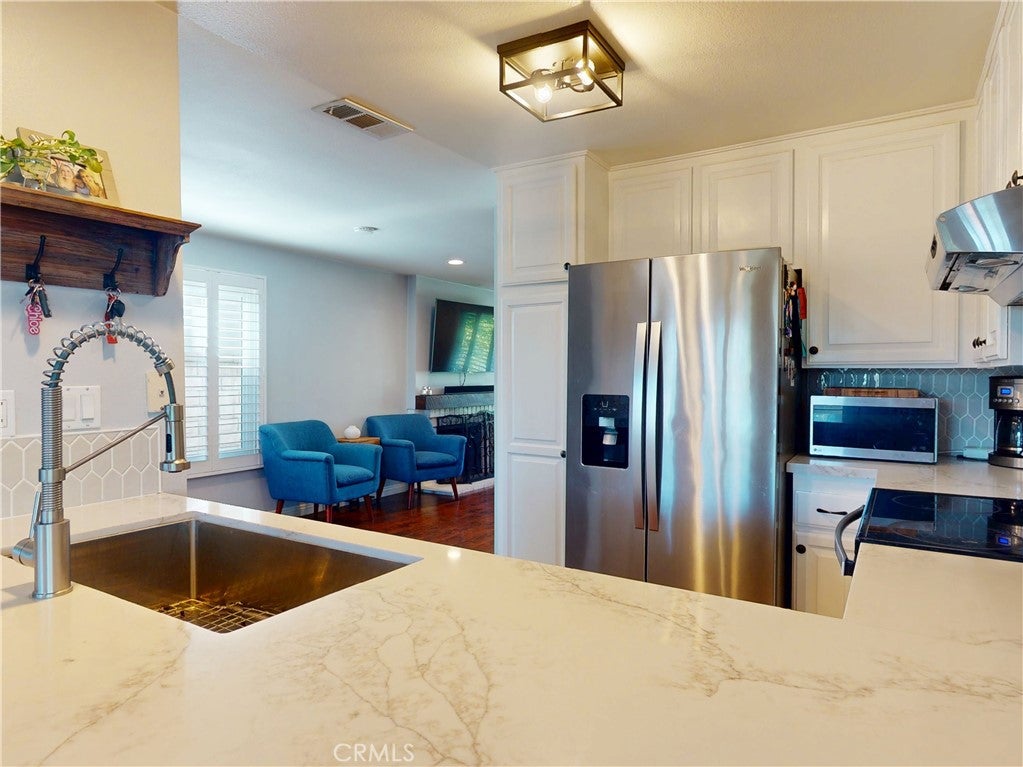 22332 Savona, Laguna Hills CA 92653 - Photo 6