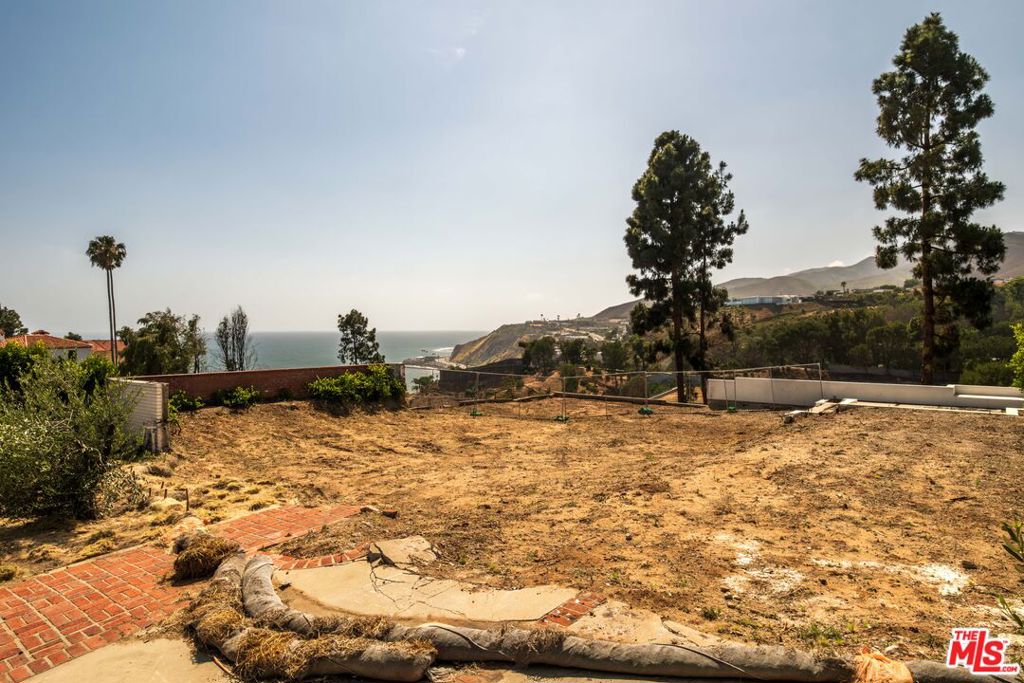 17941 Tramonto Drive