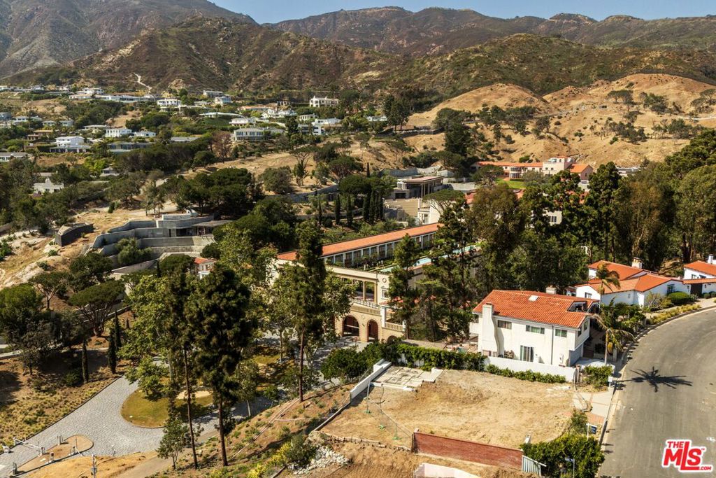 17941 Tramonto Drive