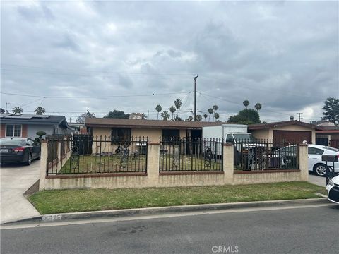 Photo of 4526 N Saint Malo AVE, Covina, CA 91722 (MLS # CV26113681)
