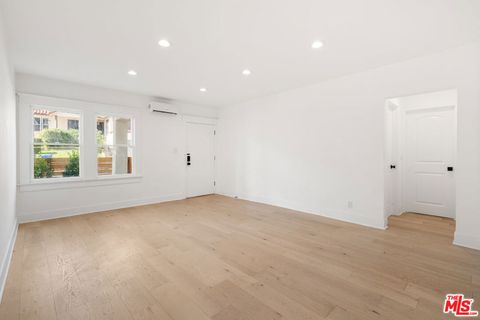 Photo of 1401 Allison Avenue, Los Angeles, CA 90026 (MLS # 26774263)