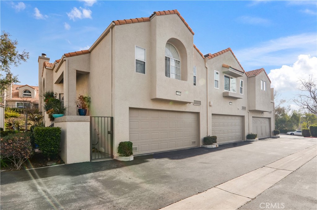 22307 Mission Circle