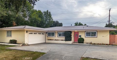 Photo of 624 Nottingham Dr, Redlands, CA 92373 (MLS # IG25260468)