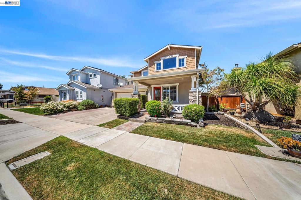 921 Sawyer Way