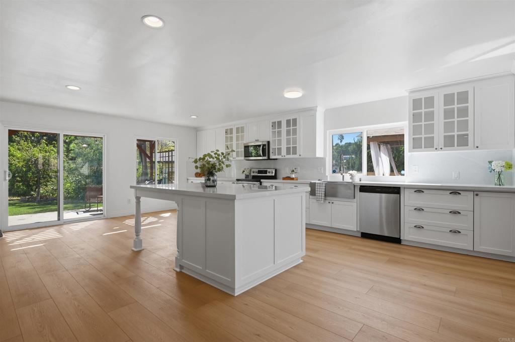 3404 S Cordoba Avenue