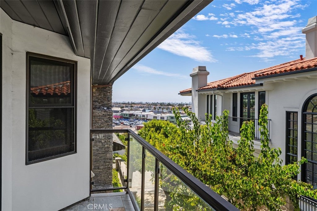 2907 Cliff Drive, Newport Beach CA 92663 - Photo 23