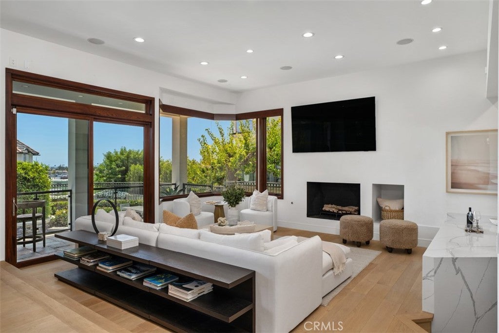 2907 Cliff Drive, Newport Beach CA 92663 - Photo 9