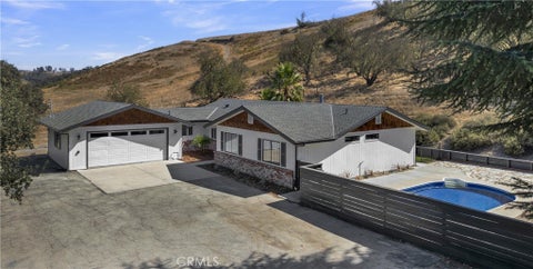 Photo of 3925 Hillcrest DR, Templeton, CA 93465 (MLS # NS26205962)
