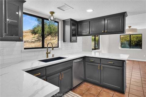 Tiny photo for 3925 Hillcrest DR, Templeton, CA 93465 (MLS # NS26205962)