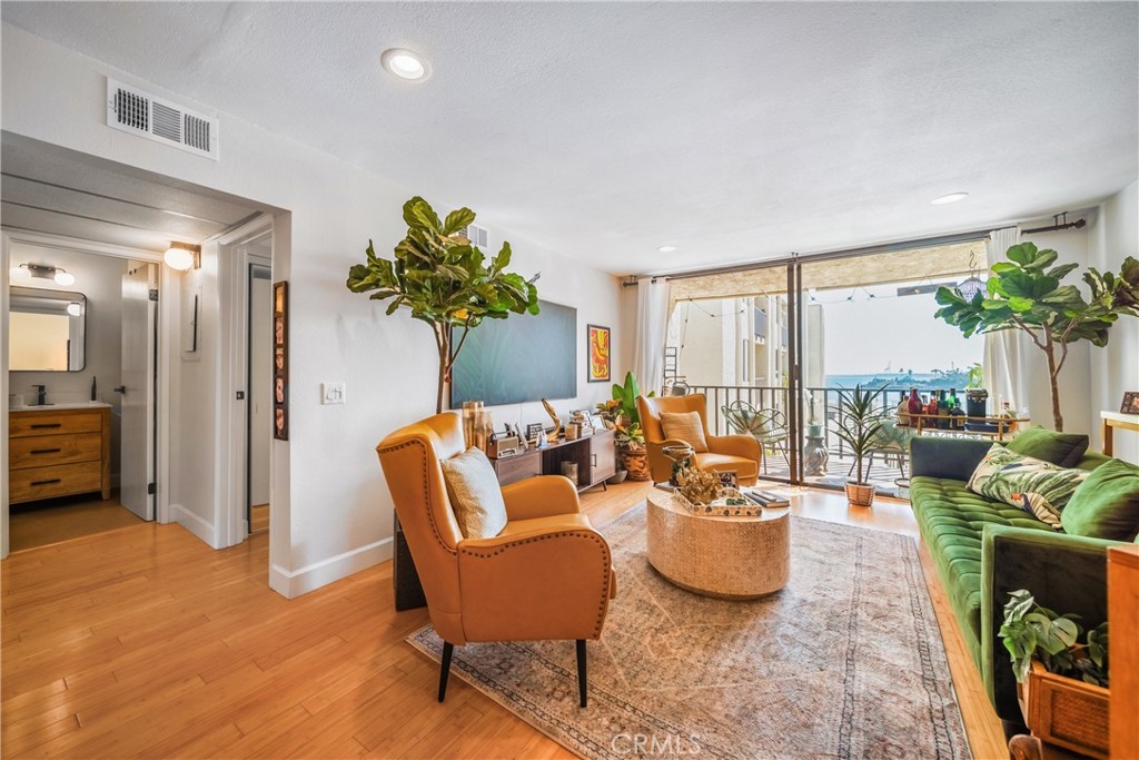 Alamitos Beach (AB) - Residential