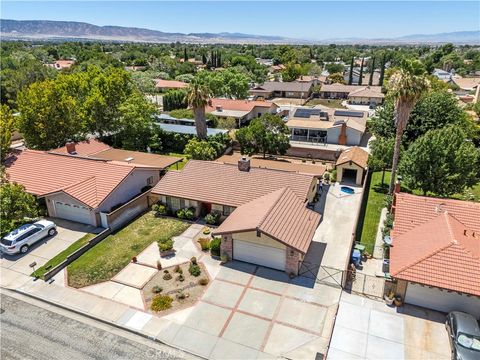 Photo of 42911 Sachs DR, Lancaster, CA 93536 (MLS # SR26147168)