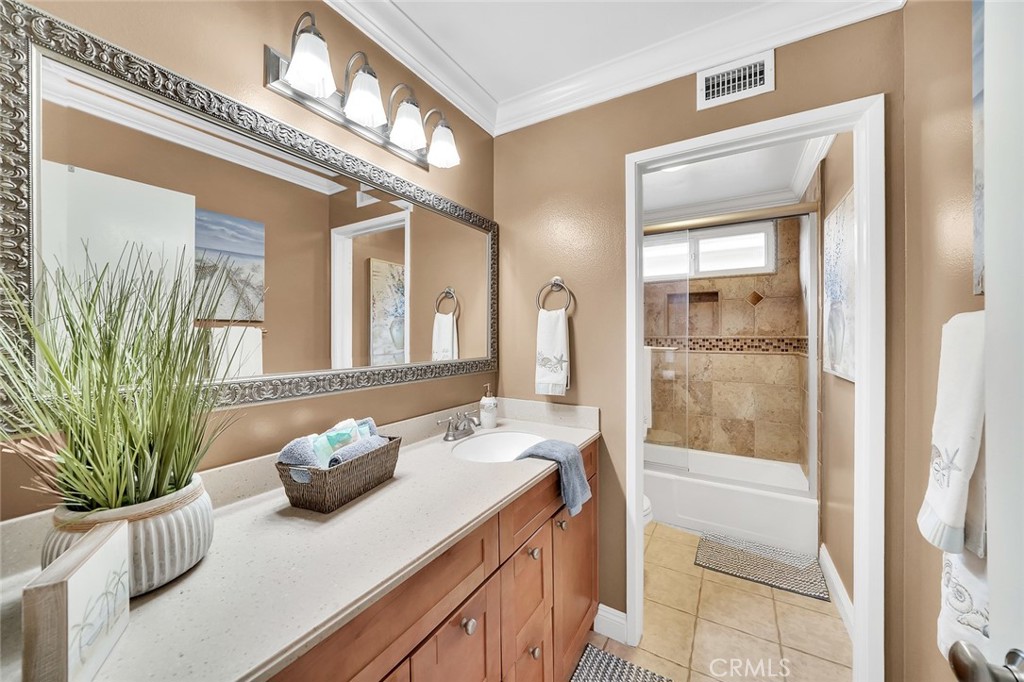 Showcase (SHOW) - Residential