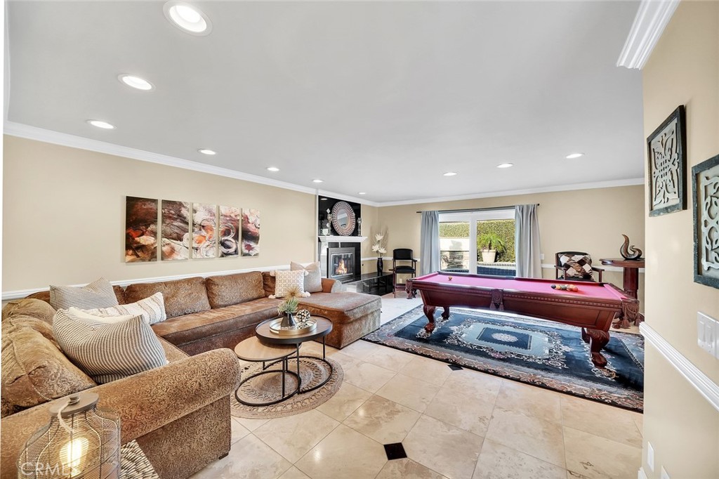 Showcase (SHOW) - Residential