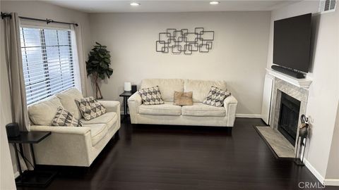 Photo of 11300 Foothill Boulevard #33, Lakeview Terrace, CA 91342 (MLS # SR26003342)