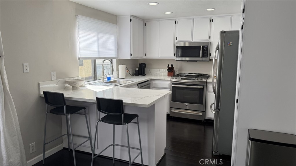 11300 Foothill Boulevard 33
