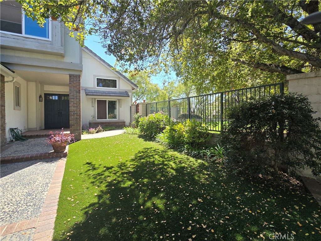 2 Wellesley Court