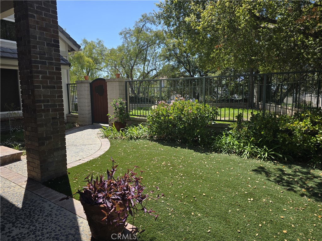 2 Wellesley Court