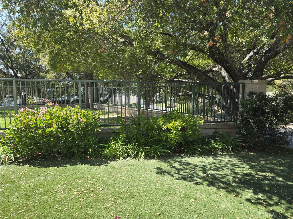 2 Wellesley Court