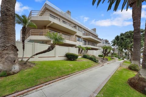 Photo of 512 Esplanade #303, Redondo Beach, CA 90277 (MLS # PV26033984)