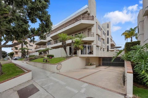 Photo of 512 Esplanade #303, Redondo Beach, CA 90277 (MLS # PV26033984)