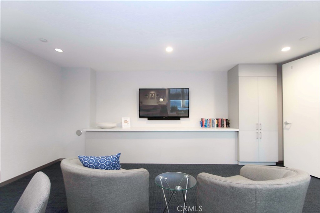 Alamitos Beach (AB) - Residential Lease