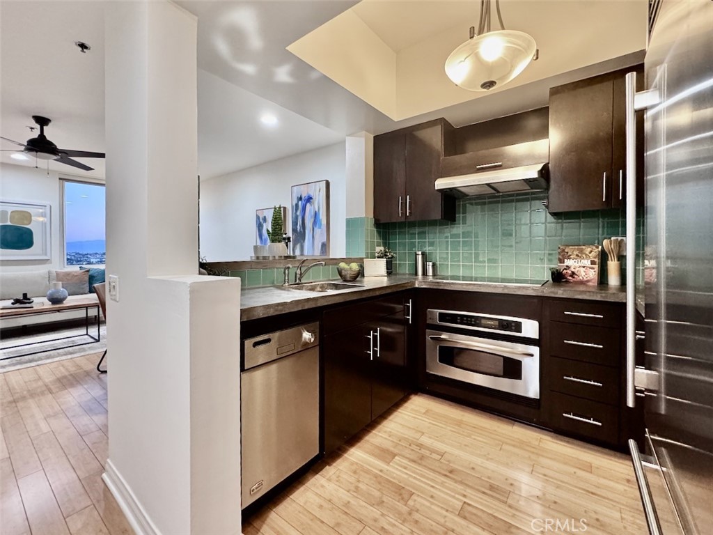 Alamitos Beach (AB) - Residential Lease