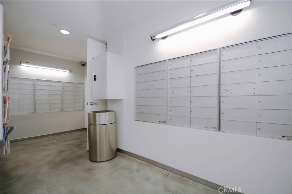 Alamitos Beach (AB) - Residential Lease