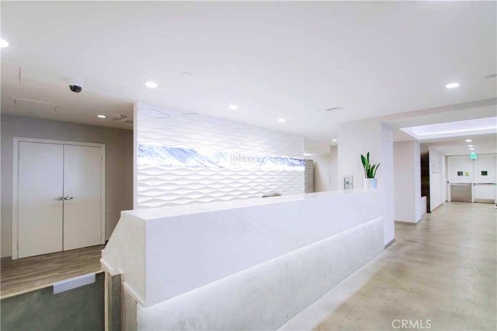 Alamitos Beach (AB) - Residential Lease