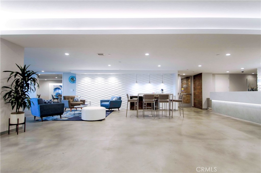 Alamitos Beach (AB) - Residential Lease