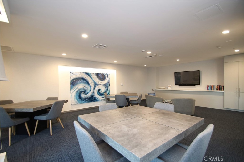 Alamitos Beach (AB) - Residential Lease