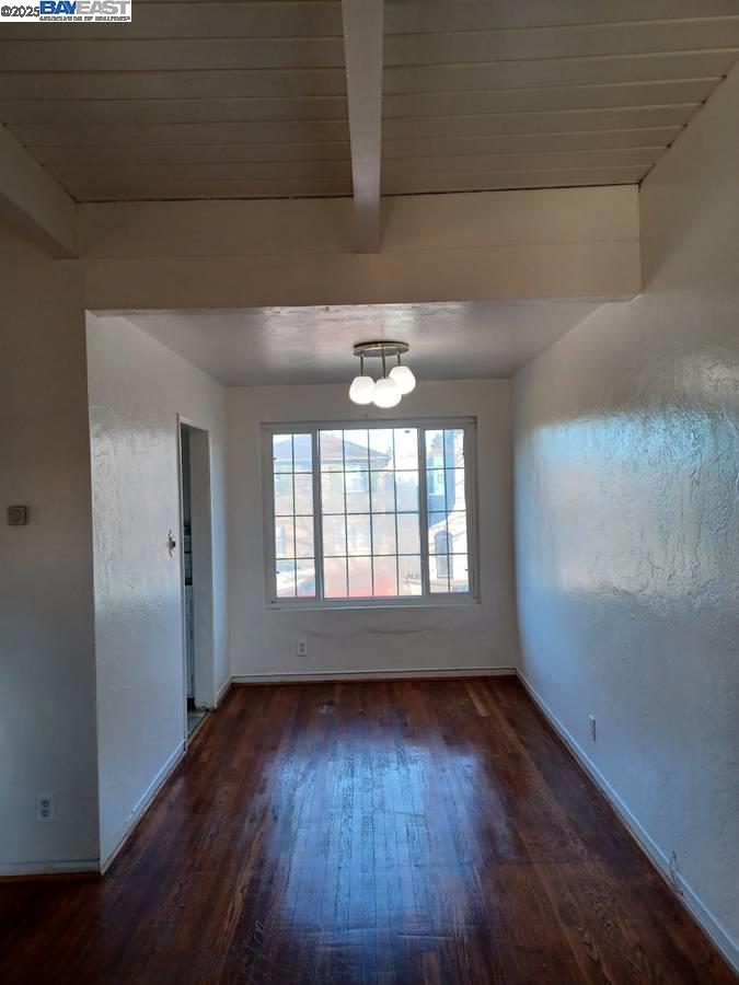 N OAKLAND - Residential Lease