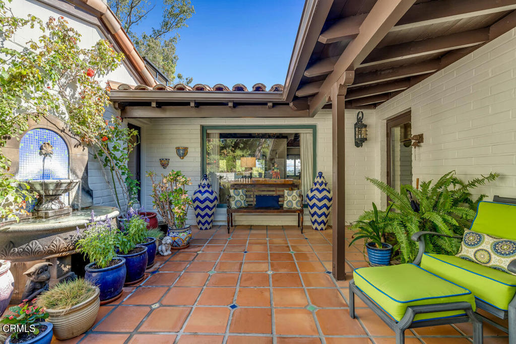 1450 Arroyo View Drive