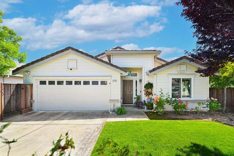 Photo of 8158 Canyon Creek Circle, Pleasanton, CA 94588 (MLS # ML82046272)