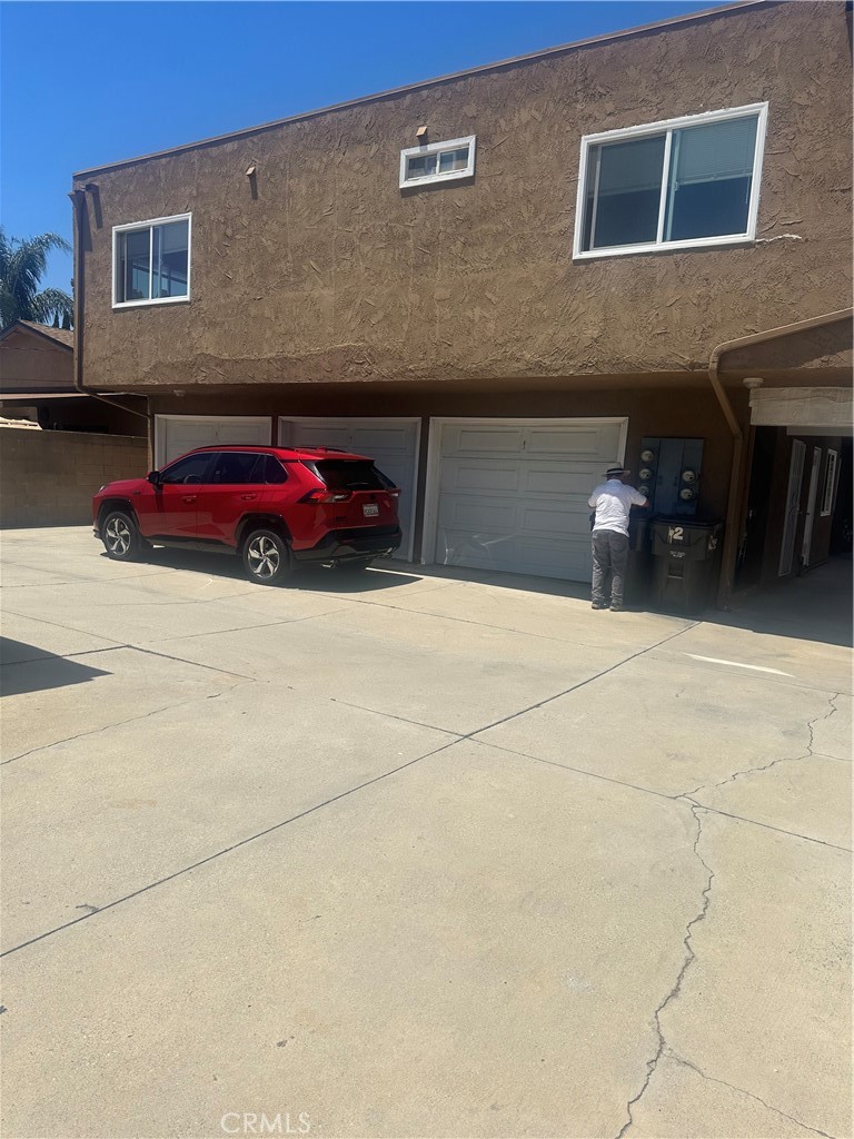 7782 Newman Avenue