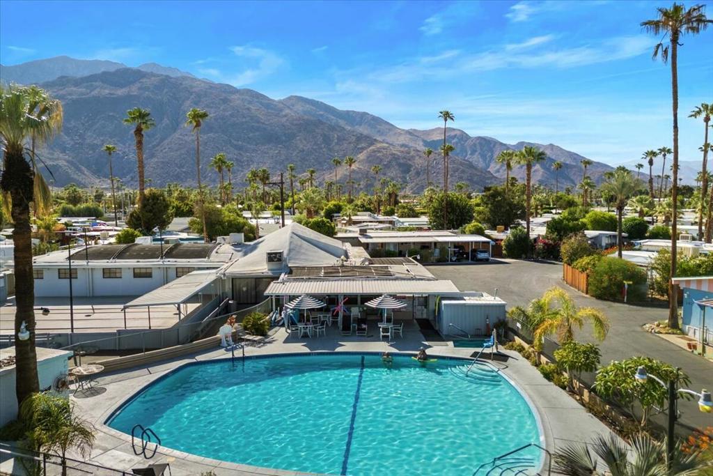 Ramon Mobile Park - Manufactured In Park