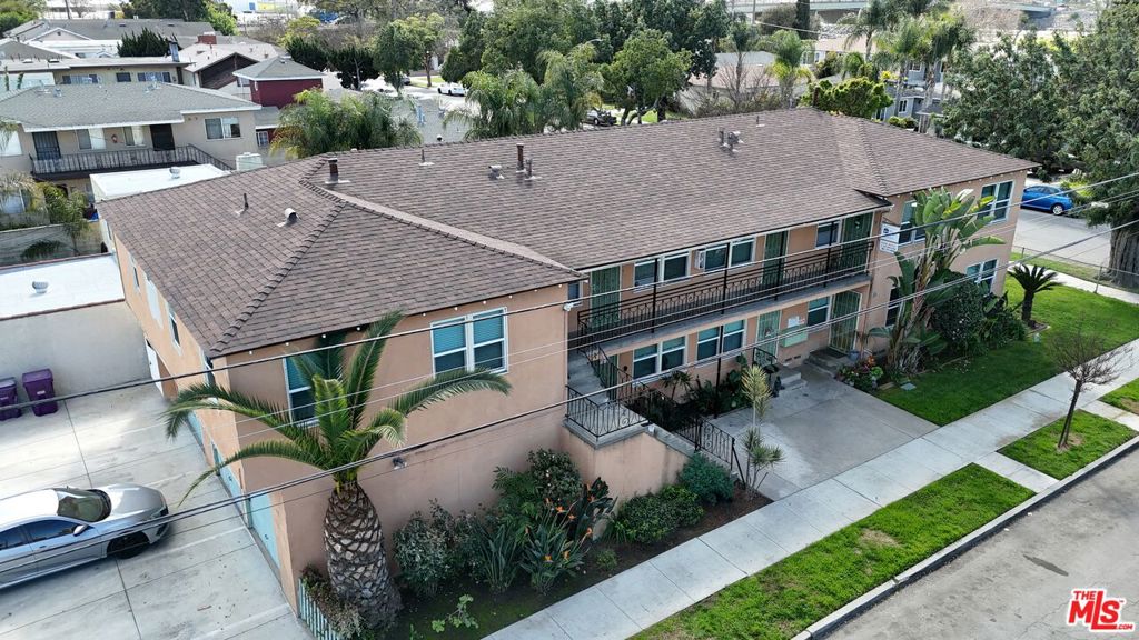 870 W 19th Street